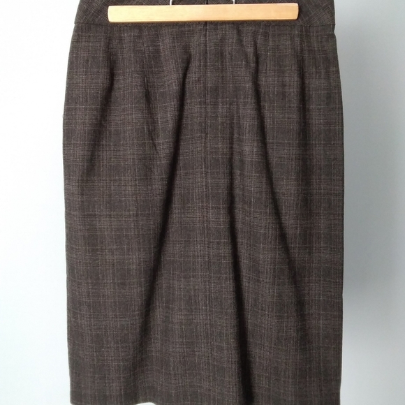 Le Chateau Wool Blend Pencil Skirt (NWOT) - Picture 10 of 13